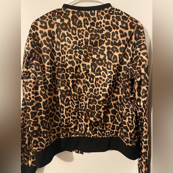 jacket - Picture 2 of 3